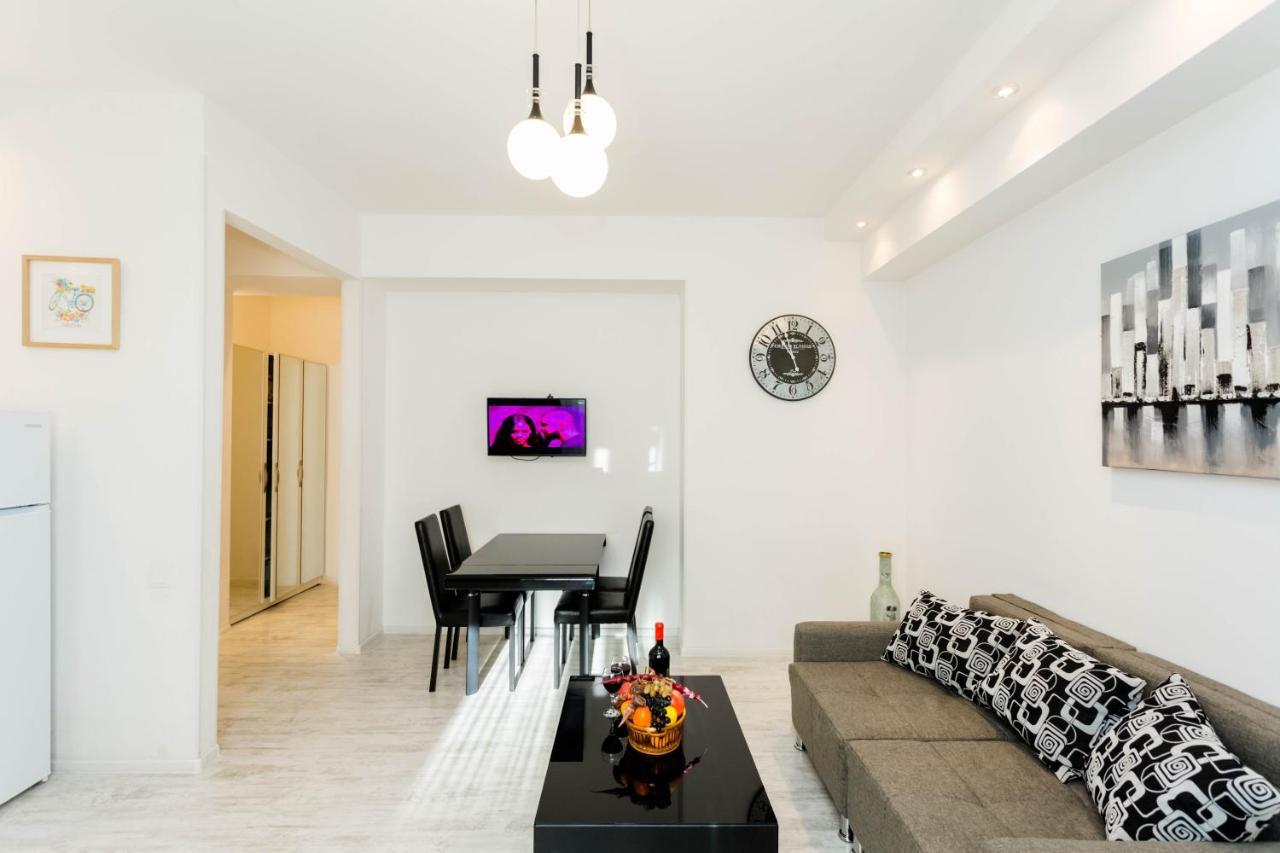 Luxury Apartment In The City Centre Tbilisi Bagian luar foto