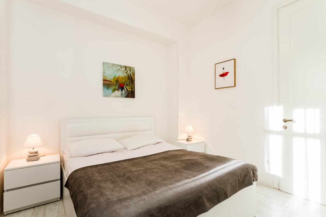 Luxury Apartment In The City Centre Tbilisi Bagian luar foto